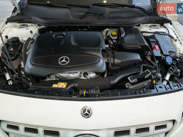 Белый Мерседес ГЛА-Класс, объемом двигателя 1.99 л и пробегом 82 тыс. км за 7600 $, фото 25 на Automoto.ua