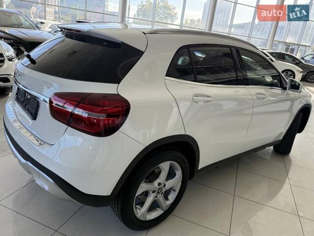 Мерседес ГЛА-Класс 2019 в Одессе на Automoto.ua Белый Мерседес ГЛА-Класс, объемом двигателя 1.99 л и пробегом 13 тыс. км за 25900 $, фото 5 на Automoto.ua