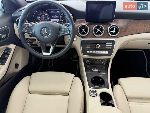 Мерседес ГЛА-Класс 2019 в Одессе на Automoto.ua Белый Мерседес ГЛА-Класс, объемом двигателя 1.99 л и пробегом 13 тыс. км за 25900 $, фото 16 на Automoto.ua