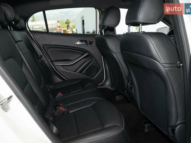 Белый Мерседес ГЛА-Класс, объемом двигателя 1.99 л и пробегом 82 тыс. км за 7600 $, фото 22 на Automoto.ua