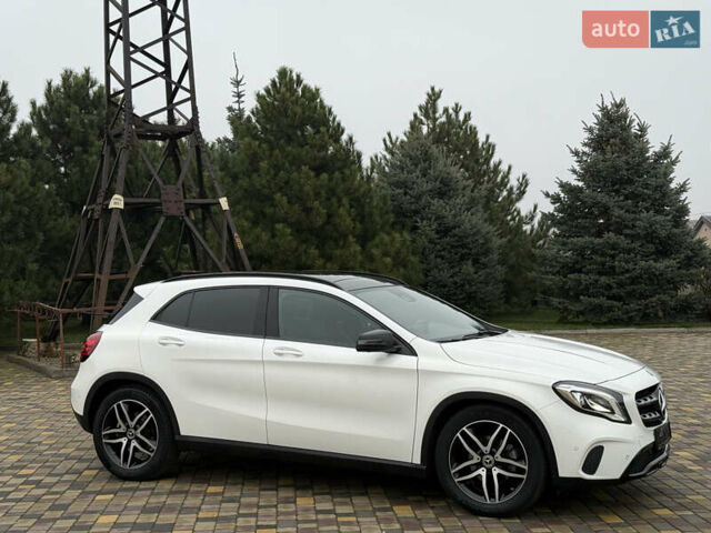 Белый Мерседес ГЛА-Класс, объемом двигателя 2.14 л и пробегом 49 тыс. км за 28900 $, фото 1 на Automoto.ua