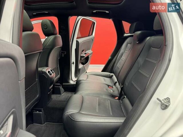 Белый Мерседес ГЛА-Класс, объемом двигателя 2 л и пробегом 25 тыс. км за 37900 $, фото 38 на Automoto.ua