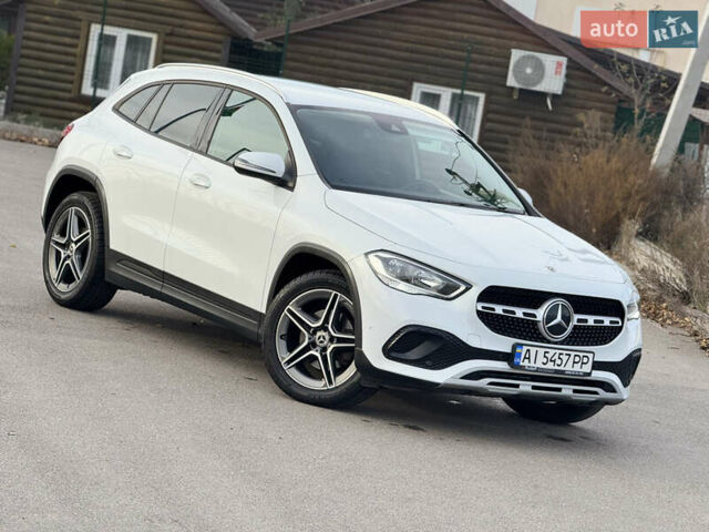 Белый Мерседес ГЛА-Класс, объемом двигателя 1.95 л и пробегом 167 тыс. км за 29500 $, фото 3 на Automoto.ua