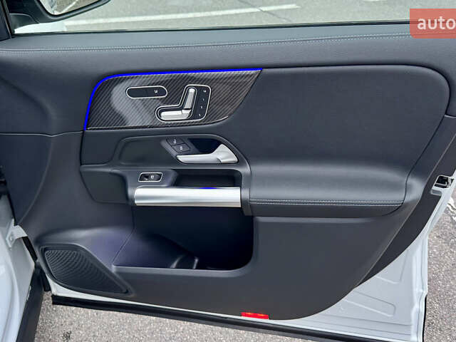 Белый Мерседес ГЛА-Класс, объемом двигателя 1.99 л и пробегом 25 тыс. км за 38700 $, фото 32 на Automoto.ua