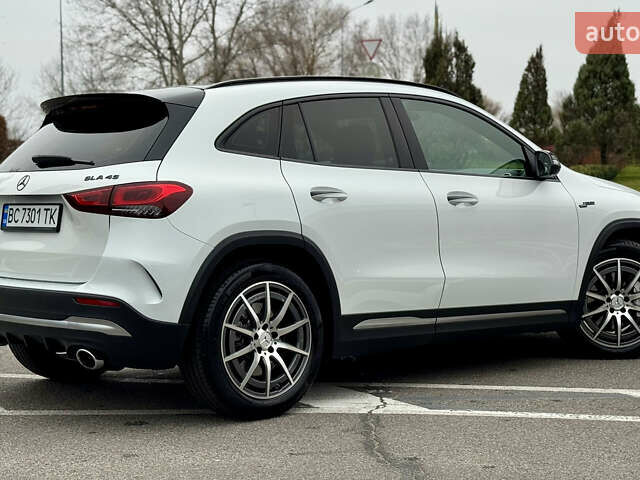 Белый Мерседес ГЛА-Класс, объемом двигателя 1.99 л и пробегом 25 тыс. км за 38700 $, фото 13 на Automoto.ua