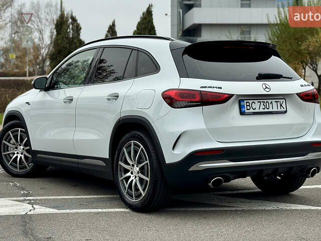Белый Мерседес ГЛА-Класс, объемом двигателя 1.99 л и пробегом 25 тыс. км за 38700 $, фото 10 на Automoto.ua