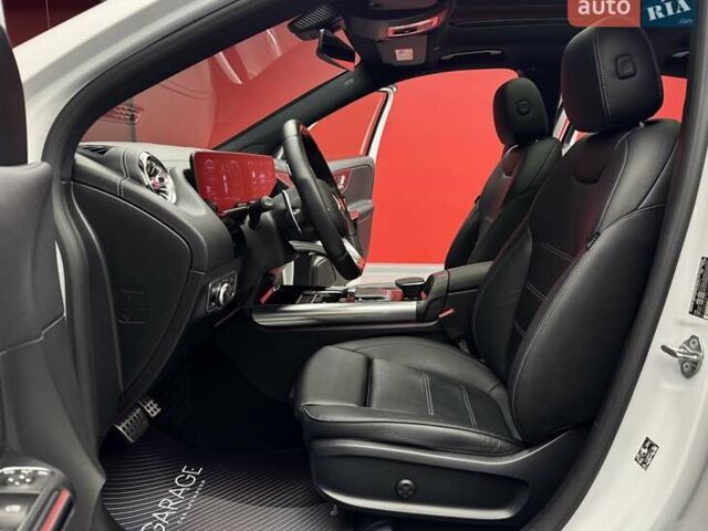 Белый Мерседес ГЛА-Класс, объемом двигателя 2 л и пробегом 25 тыс. км за 37900 $, фото 25 на Automoto.ua