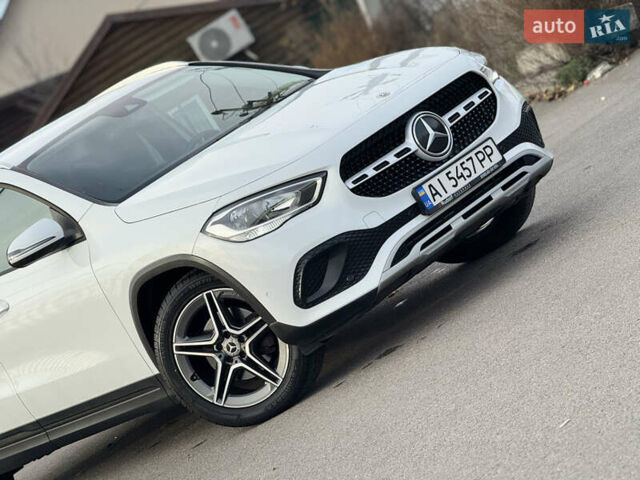 Белый Мерседес ГЛА-Класс, объемом двигателя 1.95 л и пробегом 167 тыс. км за 29500 $, фото 4 на Automoto.ua