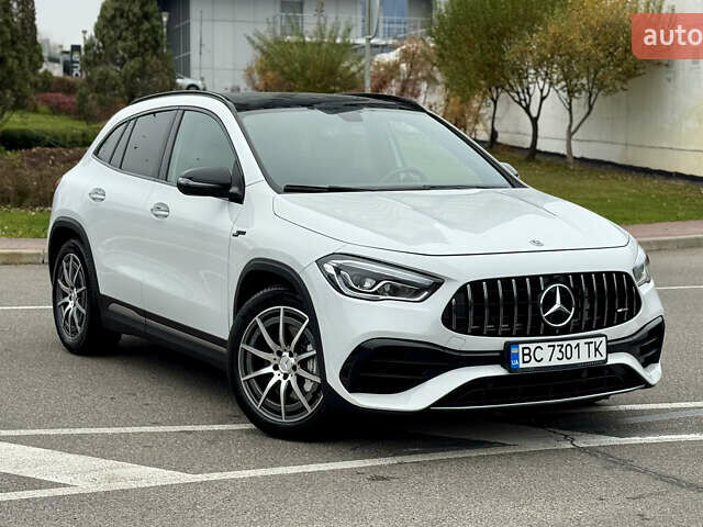 Белый Мерседес ГЛА-Класс, объемом двигателя 1.99 л и пробегом 25 тыс. км за 38700 $, фото 3 на Automoto.ua