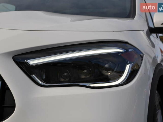 Білий Мерседес ГЛА-Клас, об'ємом двигуна 1.99 л та пробігом 8 тис. км за 46000 $, фото 9 на Automoto.ua