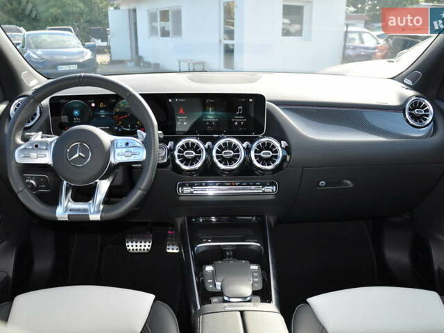 Білий Мерседес ГЛА-Клас, об'ємом двигуна 1.99 л та пробігом 8 тис. км за 46000 $, фото 32 на Automoto.ua