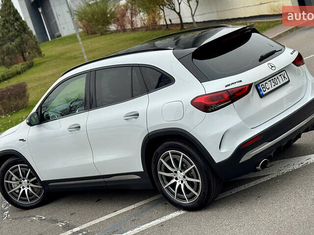 Белый Мерседес ГЛА-Класс, объемом двигателя 1.99 л и пробегом 25 тыс. км за 38700 $, фото 11 на Automoto.ua