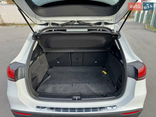 Белый Мерседес ГЛА-Класс, объемом двигателя 1.95 л и пробегом 167 тыс. км за 29500 $, фото 40 на Automoto.ua