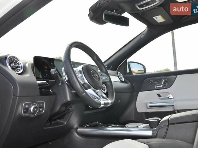 Білий Мерседес ГЛА-Клас, об'ємом двигуна 1.99 л та пробігом 8 тис. км за 46000 $, фото 18 на Automoto.ua