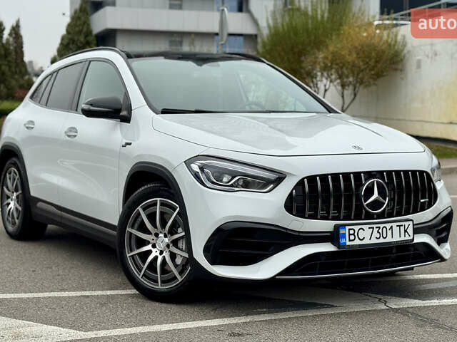 Белый Мерседес ГЛА-Класс, объемом двигателя 1.99 л и пробегом 25 тыс. км за 38700 $, фото 1 на Automoto.ua
