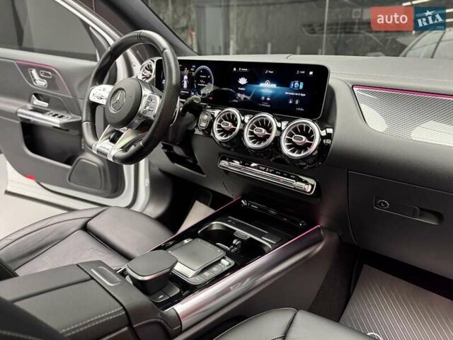 Белый Мерседес ГЛА-Класс, объемом двигателя 2 л и пробегом 25 тыс. км за 37900 $, фото 57 на Automoto.ua