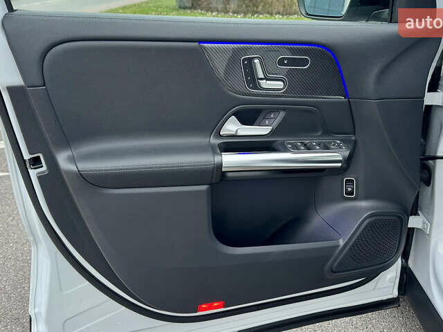 Белый Мерседес ГЛА-Класс, объемом двигателя 1.99 л и пробегом 25 тыс. км за 38700 $, фото 23 на Automoto.ua