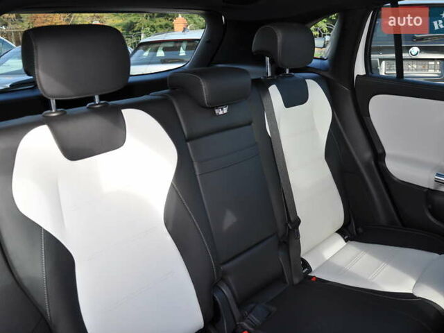 Білий Мерседес ГЛА-Клас, об'ємом двигуна 1.99 л та пробігом 8 тис. км за 46000 $, фото 38 на Automoto.ua