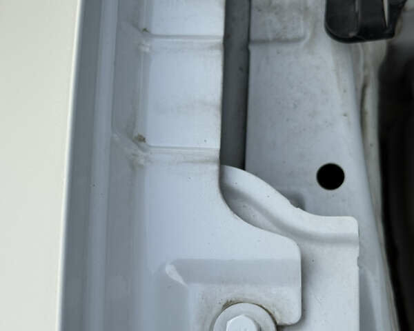 Белый Мерседес ГЛА-Класс, объемом двигателя 1.95 л и пробегом 167 тыс. км за 29500 $, фото 48 на Automoto.ua