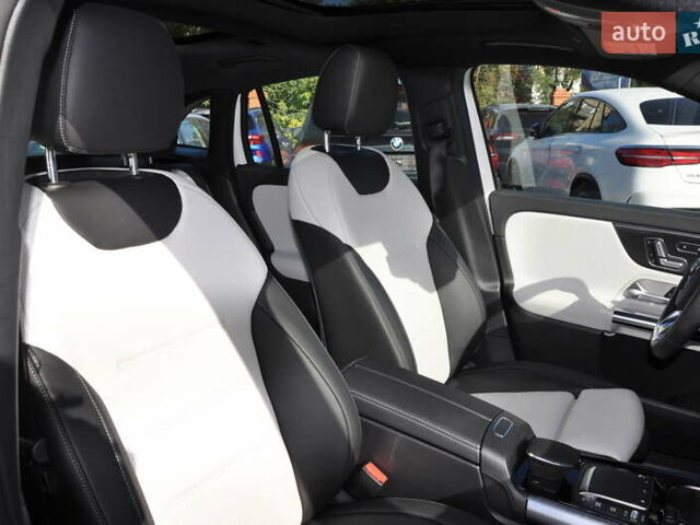 Білий Мерседес ГЛА-Клас, об'ємом двигуна 1.99 л та пробігом 8 тис. км за 46000 $, фото 45 на Automoto.ua