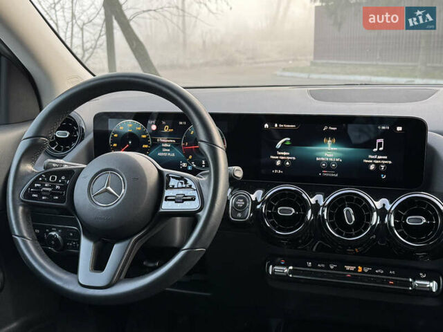 Белый Мерседес ГЛА-Класс, объемом двигателя 1.95 л и пробегом 160 тыс. км за 32555 $, фото 56 на Automoto.ua
