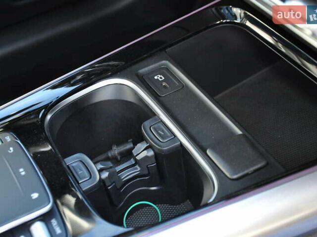 Білий Мерседес ГЛА-Клас, об'ємом двигуна 1.99 л та пробігом 8 тис. км за 46000 $, фото 47 на Automoto.ua