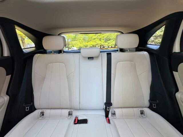 Білий Мерседес ГЛА-Клас, об'ємом двигуна 2 л та пробігом 19 тис. км за 14000 $, фото 11 на Automoto.ua