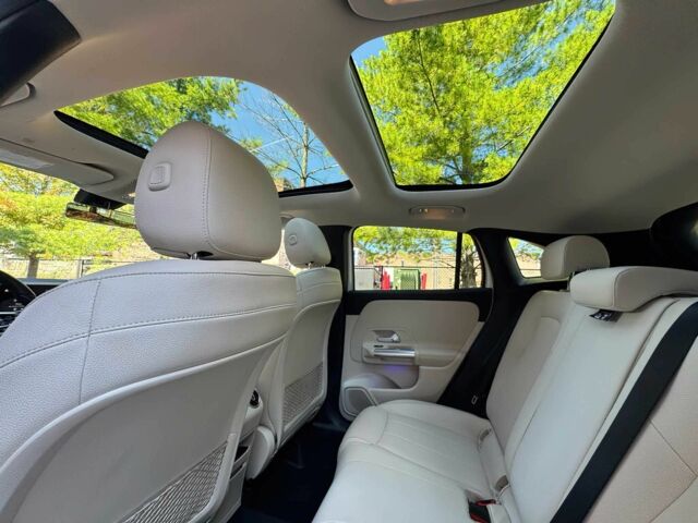 Білий Мерседес ГЛА-Клас, об'ємом двигуна 2 л та пробігом 19 тис. км за 14000 $, фото 10 на Automoto.ua