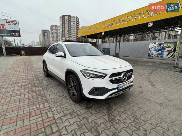 Белый Мерседес ГЛА-Класс, объемом двигателя 1.99 л и пробегом 60 тыс. км за 35200 $, фото 12 на Automoto.ua