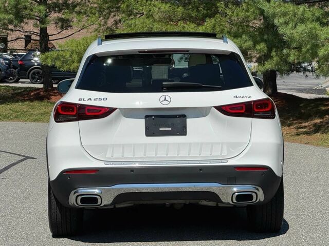 Білий Мерседес ГЛА-Клас, об'ємом двигуна 2 л та пробігом 19 тис. км за 14000 $, фото 4 на Automoto.ua