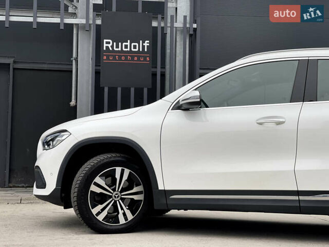 Белый Мерседес ГЛА-Класс, объемом двигателя 2 л и пробегом 36 тыс. км за 43000 $, фото 15 на Automoto.ua