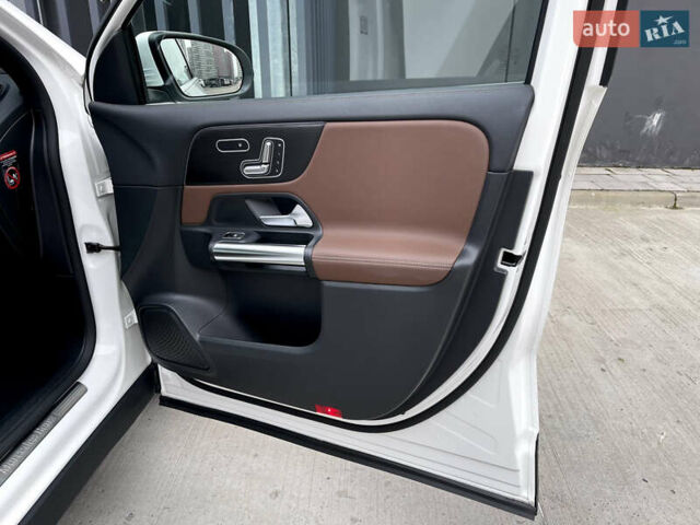 Белый Мерседес ГЛА-Класс, объемом двигателя 2 л и пробегом 36 тыс. км за 43000 $, фото 40 на Automoto.ua