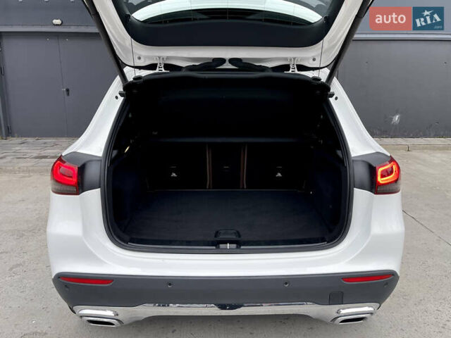 Белый Мерседес ГЛА-Класс, объемом двигателя 2 л и пробегом 36 тыс. км за 43000 $, фото 23 на Automoto.ua