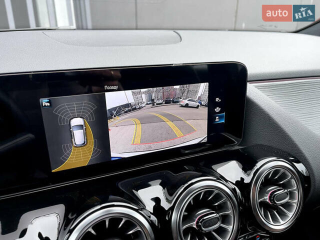 Белый Мерседес ГЛА-Класс, объемом двигателя 2 л и пробегом 36 тыс. км за 43000 $, фото 4 на Automoto.ua