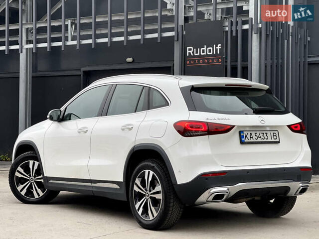 Белый Мерседес ГЛА-Класс, объемом двигателя 2 л и пробегом 36 тыс. км за 43000 $, фото 17 на Automoto.ua
