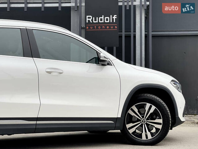 Белый Мерседес ГЛА-Класс, объемом двигателя 2 л и пробегом 36 тыс. км за 43000 $, фото 8 на Automoto.ua