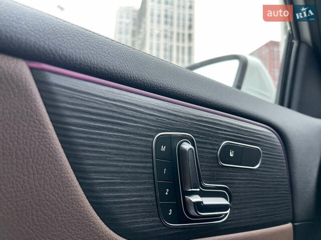 Белый Мерседес ГЛА-Класс, объемом двигателя 2 л и пробегом 36 тыс. км за 43000 $, фото 6 на Automoto.ua