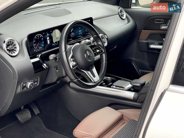 Белый Мерседес ГЛА-Класс, объемом двигателя 2 л и пробегом 36 тыс. км за 43000 $, фото 30 на Automoto.ua