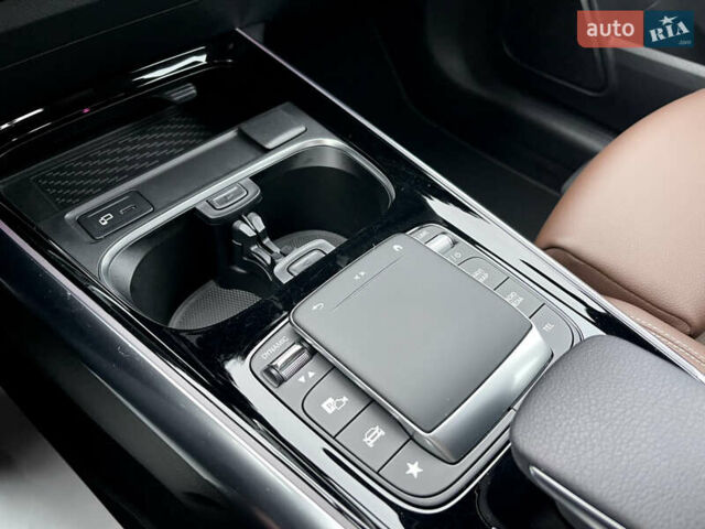 Белый Мерседес ГЛА-Класс, объемом двигателя 2 л и пробегом 36 тыс. км за 43000 $, фото 44 на Automoto.ua