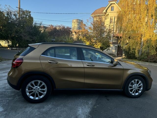 Бежевый Мерседес ГЛА-Класс, объемом двигателя 1.6 л и пробегом 79 тыс. км за 25000 $, фото 6 на Automoto.ua