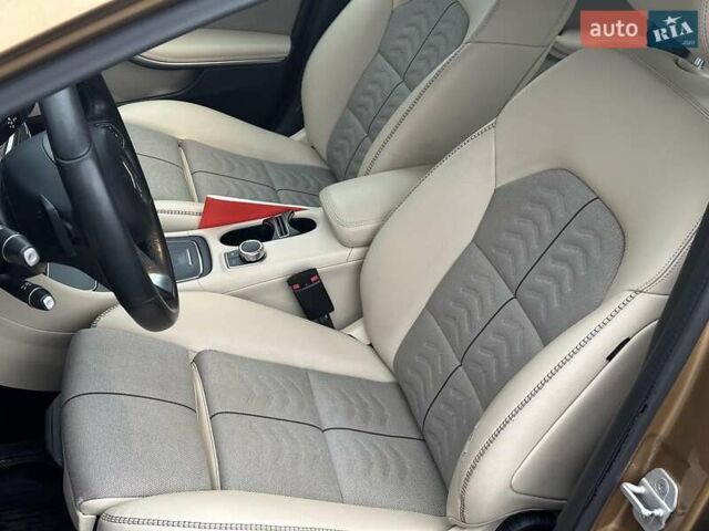 Бежевий Мерседес ГЛА-Клас, об'ємом двигуна 1.6 л та пробігом 80 тис. км за 23440 $, фото 11 на Automoto.ua