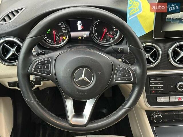 Бежевий Мерседес ГЛА-Клас, об'ємом двигуна 1.6 л та пробігом 80 тис. км за 23440 $, фото 16 на Automoto.ua