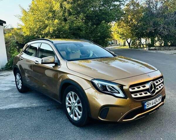Бежевый Мерседес ГЛА-Класс, объемом двигателя 1.6 л и пробегом 80 тыс. км за 24700 $, фото 1 на Automoto.ua