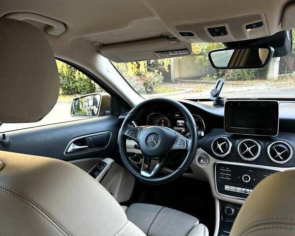 Бежевый Мерседес ГЛА-Класс, объемом двигателя 1.6 л и пробегом 80 тыс. км за 24700 $, фото 9 на Automoto.ua