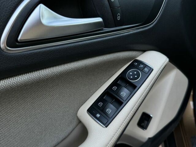 Бежевый Мерседес ГЛА-Класс, объемом двигателя 1.6 л и пробегом 79 тыс. км за 25000 $, фото 13 на Automoto.ua