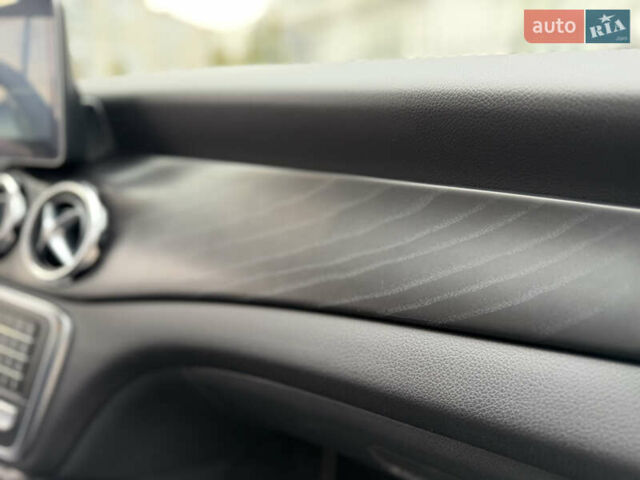 Бежевий Мерседес ГЛА-Клас, об'ємом двигуна 2 л та пробігом 66 тис. км за 25700 $, фото 121 на Automoto.ua