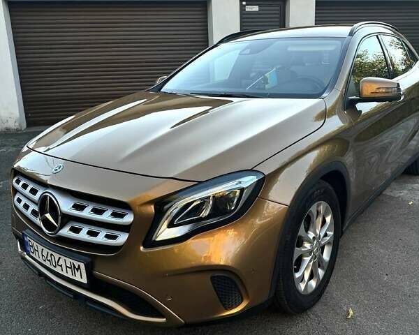 Бежевый Мерседес ГЛА-Класс, объемом двигателя 1.6 л и пробегом 80 тыс. км за 24700 $, фото 2 на Automoto.ua