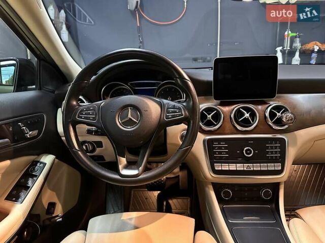 Мерседес ГЛА-Класс 2017 в Киеве на Automoto.ua Бежевый Мерседес ГЛА-Класс, объемом двигателя 1.99 л и пробегом 50 тыс. км за 24000 $, фото 4 на Automoto.ua