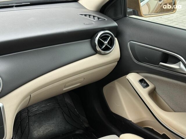 Бежевий Мерседес ГЛА-Клас, об'ємом двигуна 1.6 л та пробігом 80 тис. км за 23440 $, фото 17 на Automoto.ua