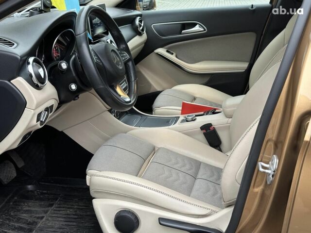 Бежевий Мерседес ГЛА-Клас, об'ємом двигуна 1.6 л та пробігом 80 тис. км за 23440 $, фото 7 на Automoto.ua